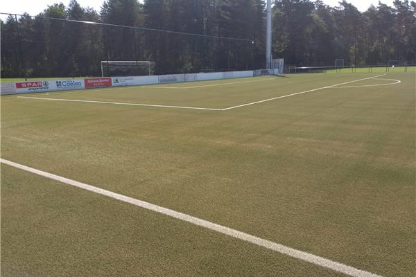 Aménagement terrain de football synthétique - Sportinfrabouw NV